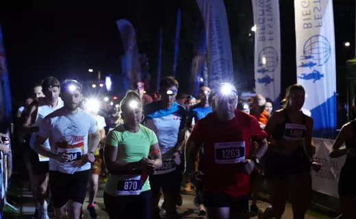 Ostatnie piątkowe zmagania na Festiwalu Biegowym. Ruszył Bieg Nocny na 7 km - 21